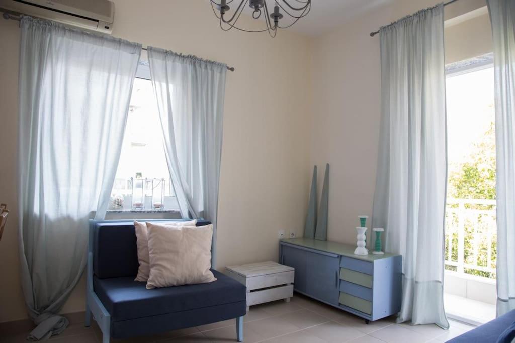 Blue Theros Apartments Paralia Dionysiou Exteriör bild